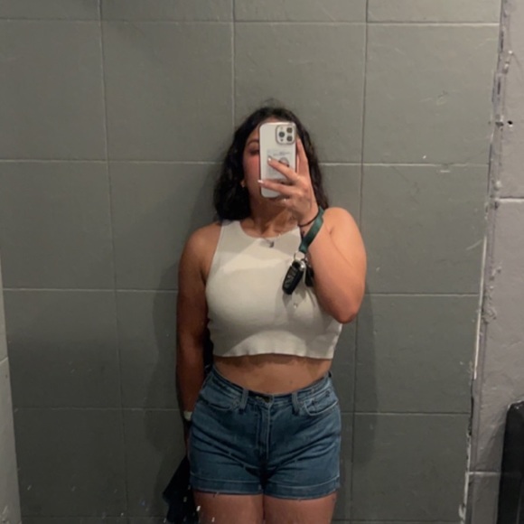 Meet your Posher, Cassie - Picture 1 of 1